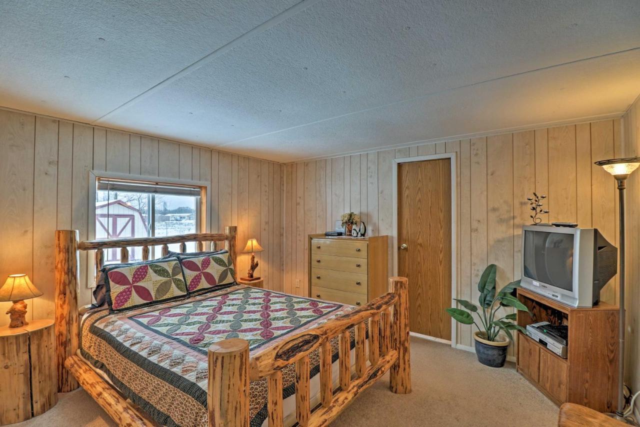 Columbia Falls Home About 22 Mi To Glacier Natl Park! Exterior photo